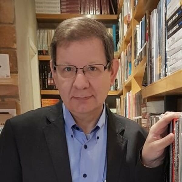 10 frases de Carlos Martini en su lucha contra la depresión