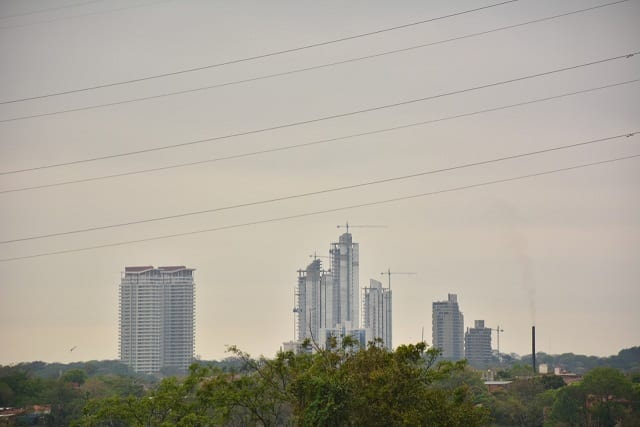 10 impactantes imágenes de la nube tóxica en Asunción