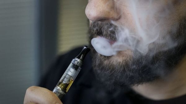 10 datos sobre el uso del vapeador, una moda que ya se cobró vidas