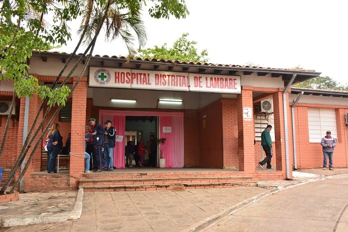 Ministro de Salud suspende visita ante inminente escrache