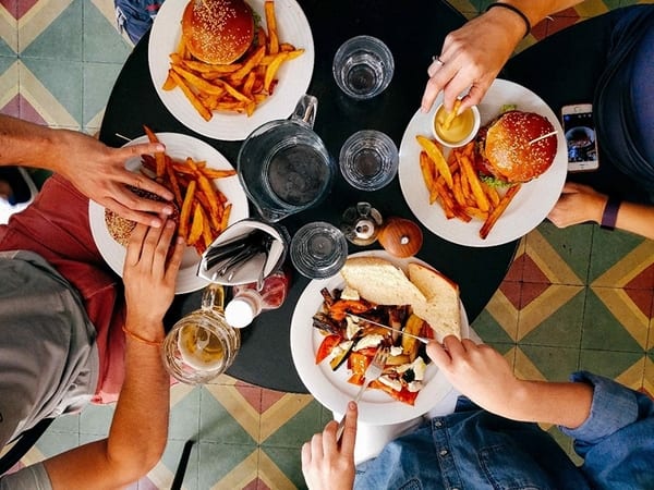 10 datos para evitar los peligros de los alimentos “chatarra”