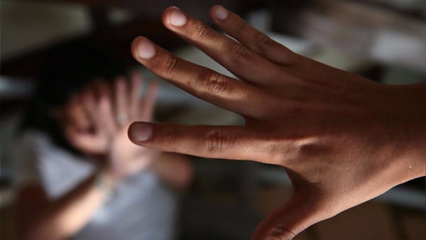 Abuso infantil en el entorno familiar: 10 datos para estar en alerta