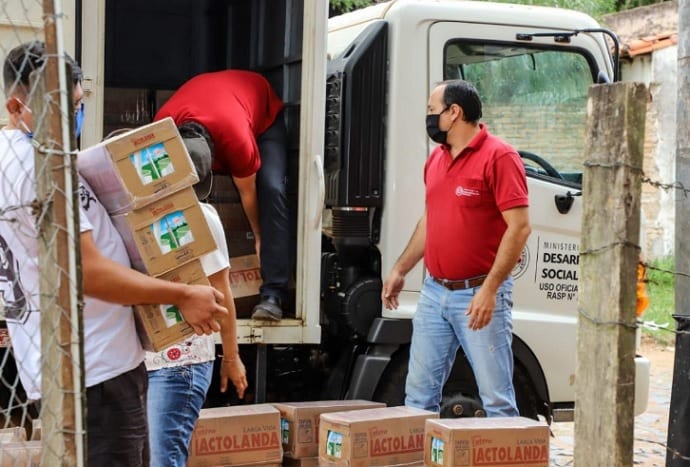 Ministerio entrega miles de kilos de alimentos a comedores de los bañados