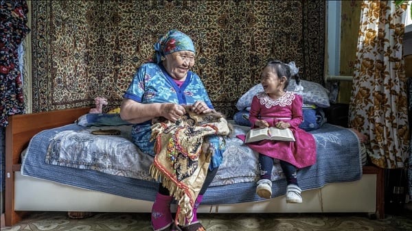 Foto de niñas ucranianas, símbolo de resiliencia infantil en la guerra