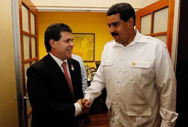 Entre la espada y la pared: El desafío diplomático de Peña ante la crisis venezolana