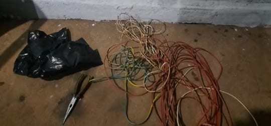 Detienen a joven por presunto robo de cables en Coronel Bogado