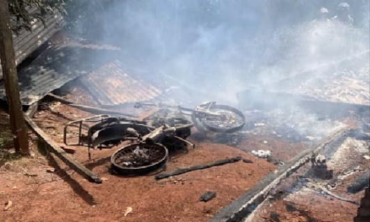 Incendio destruye vivienda en Itapúa por vela encendida