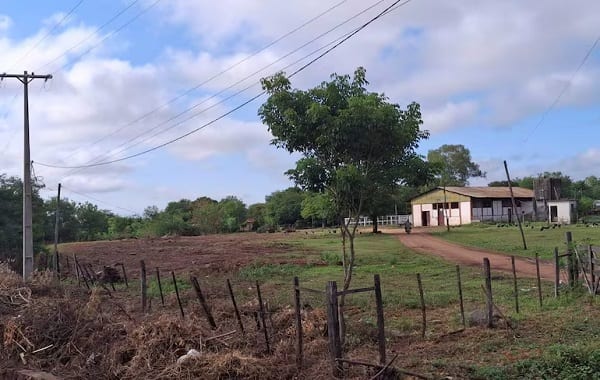 Promesa de títulos gratuitos en Ñuatí a cambio de apoyo político