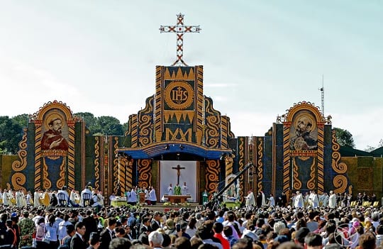 Papa Francisco en el país: cinco momentos clave de su visita en 2015