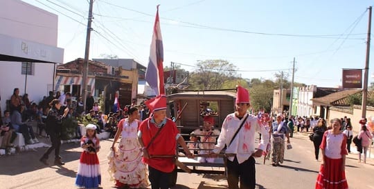 Piribebuy honra a sus héroes en emotivo desfile