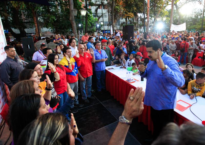 La oposición rechaza propuesta de Maduro