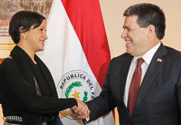 Lea Giménez es la primera mujer ministra de Hacienda