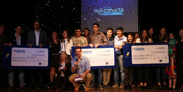 Reconocen a ganadores de los Premios Tigo Conecta