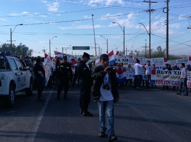 Manifestantes cierran cabecera del Puente Remanso