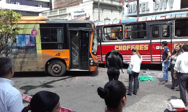 Video muestra cómo fue el choque de buses