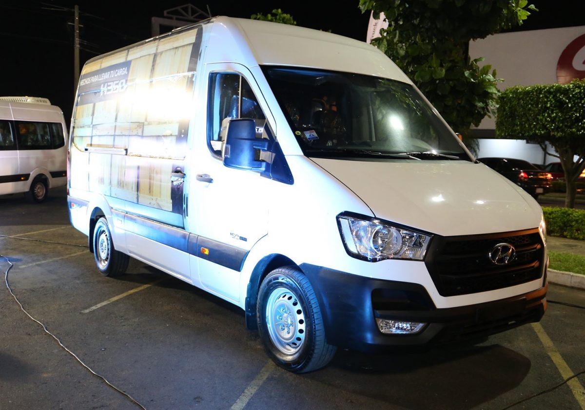 Hyundai presentó bus de lujo