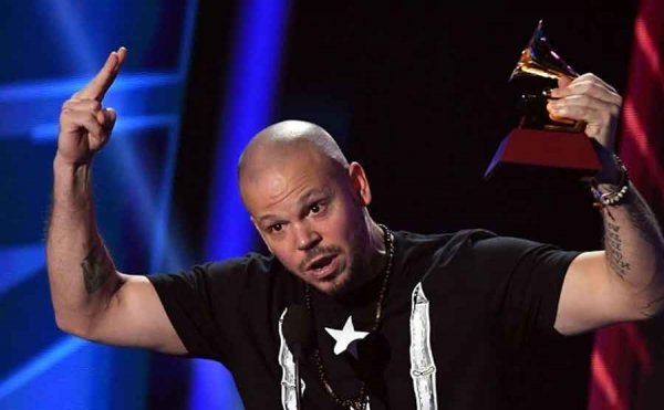 Residente contra la industria discográfica en los Grammys Latinos