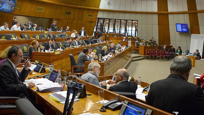Senadores aprueban ley de financiamiento político