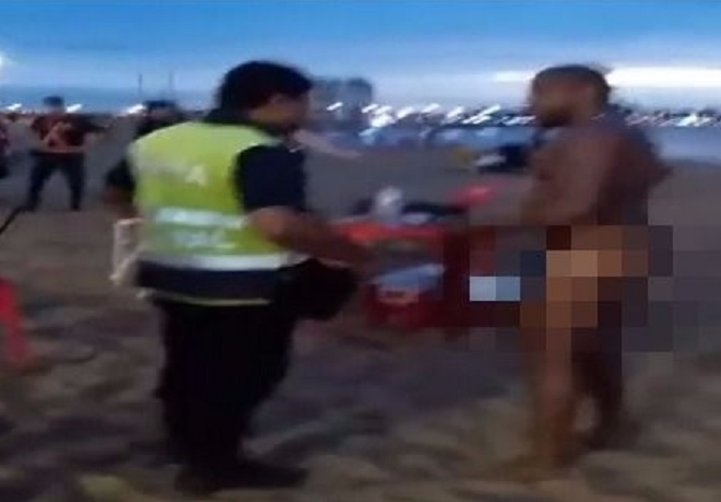Hombre se desnuda en playa de Encarnación y es detenido