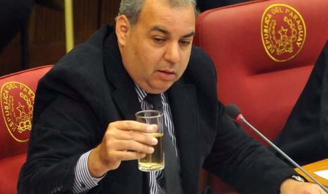 Oviedo Matto ya no es senador