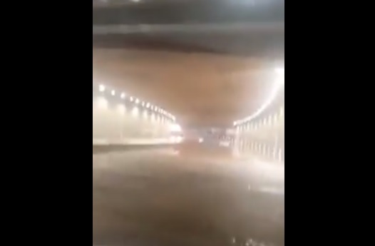 Se vivieron dramáticos momentos durante inundación del superviaducto