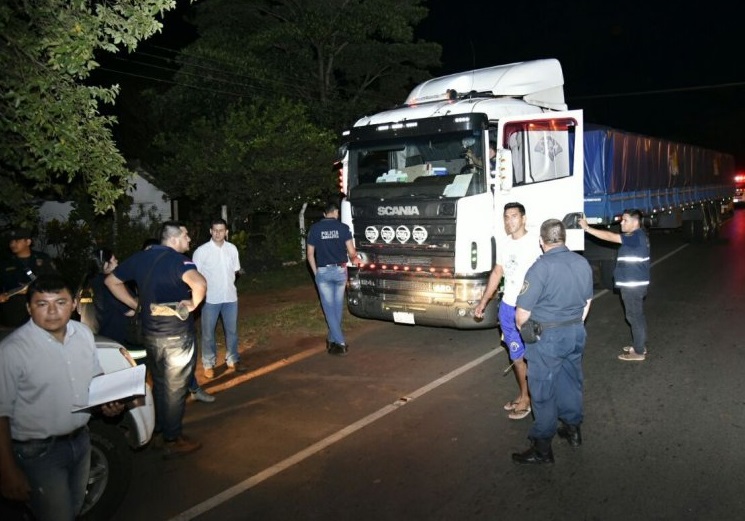 Mujer muere arrollada por un camión de gran porte en Itá