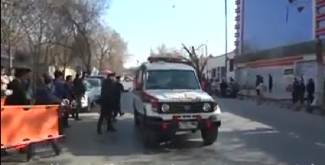 Atentado en Kabul deja 95 fallecidos y un centenar de heridos