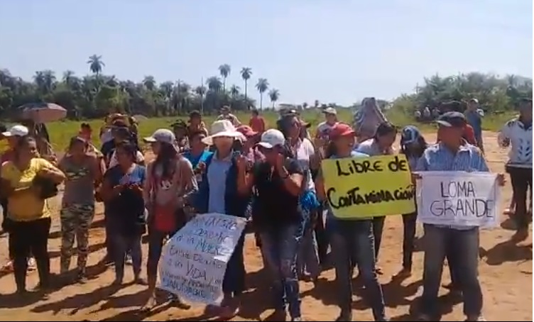 Pobladores de Nueva Colombia se manifiestan contra empresa por polución