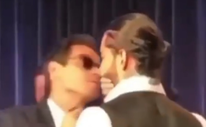 Marc Anthony y Maluma, ¿a los besos?