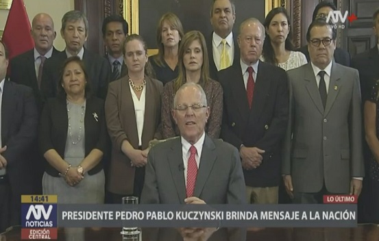 Presidente de Perú renuncia por escándalo de videos filtrados