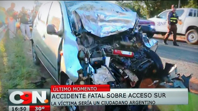 Argentino muere en accidente sobre Acceso Sur