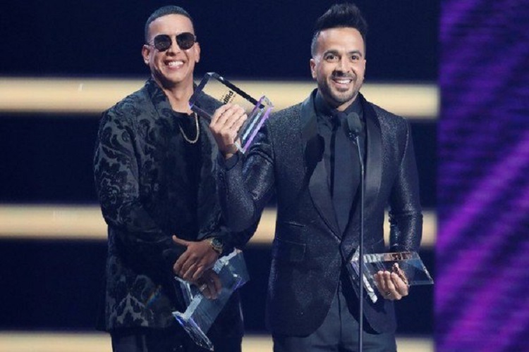 Despacito arrasó en los Premios Billboard Latinos