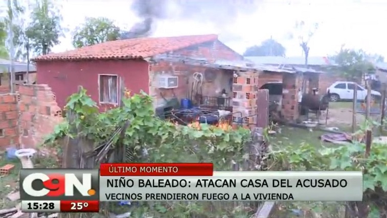 Queman casa de detenido por muerte de niño en Tablada