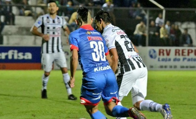 Santaní salvó un empate ante Independiente