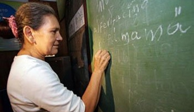 Estudio revela alta proporción de analfabetos en Paraguay