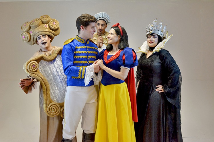 “Blancanieves y los 7 enanitos” divertirá a los más chicos en el Teatro Latino
