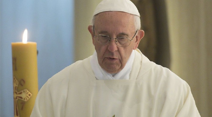 Con control de medios avanzan las dictaduras, sostiene el papa Francisco