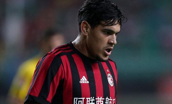 Gómez no será utilizado en Milan, pero seguirá en Italia