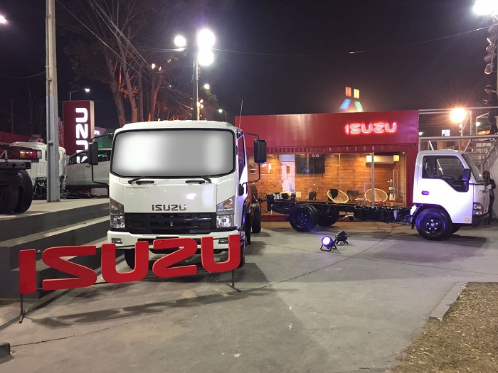 Isuzu presentó sus nuevos camiones en la Expo