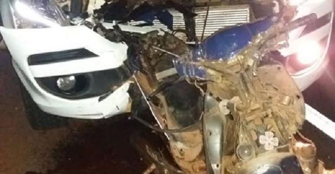 Madre muere y niños resultan heridos en accidente de motocicleta