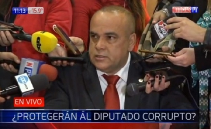 Cartismo anunció que no votará por la expulsión de Ibáñez