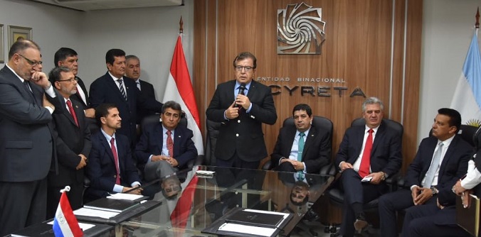 Nicanor asume en Yacyretá y asegura que defenderá intereses paraguayos