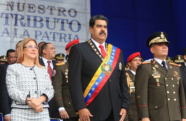 Atentan contra Maduro con explosivos “tipo dron”