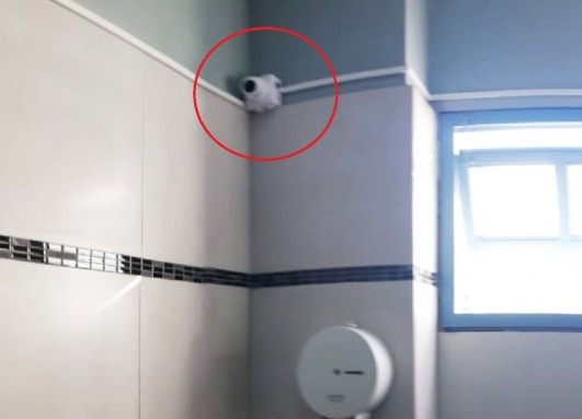 Padres reprueban instalación de cámaras en sanitarios de colegio