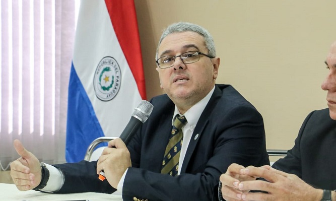 MEC abre sumario a 359 directores por casos de “planillerismo”