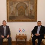 Embajador argentino busca superar polémica con Paraguay: ¿Diplomacia o Evasión?