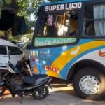 Cuatro personas resultan graves tras colisión entre buses urbanos en Itá
