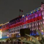 Monumentos de la Ciudad de México iluminados con los colores de Paraguay