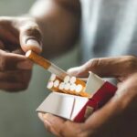 Proyecto de ley busca aumentar impuesto al tabaco para financiar tratamiento de cáncer