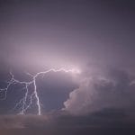 Tormentas eléctricas: cómo protegerse y evitar riesgos